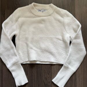 Zara Light Long Sleeve White Sweater